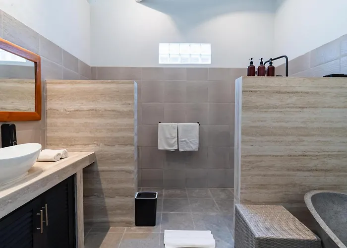 The Umalas - Near 4br Private Pool *