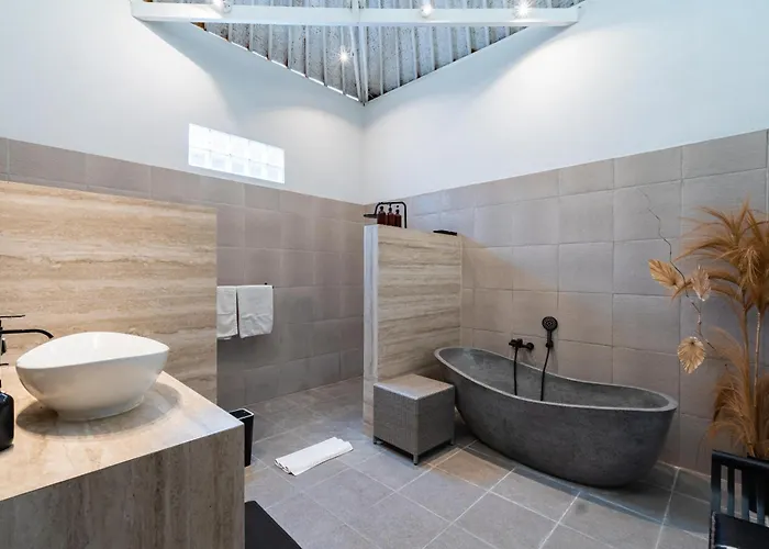 The Umalas - Near 4br Private Pool Villa *