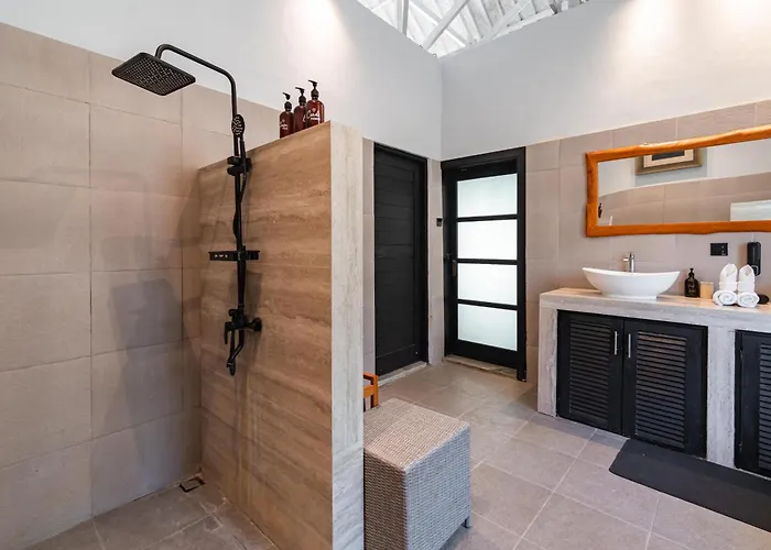 The Umalas - Near 4br Private Pool Canggu (Bali)