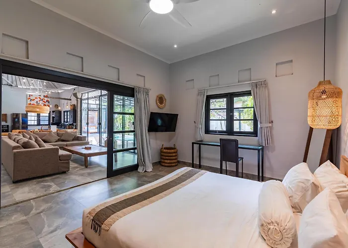 Villa The Umalas - Near 4br Private Pool *