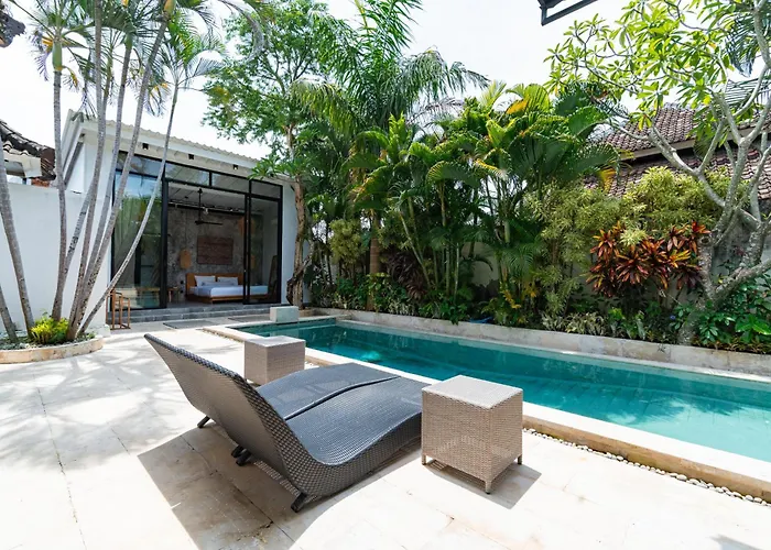 The Umalas - Near 4br Private Pool Villa Canggu (Bali)