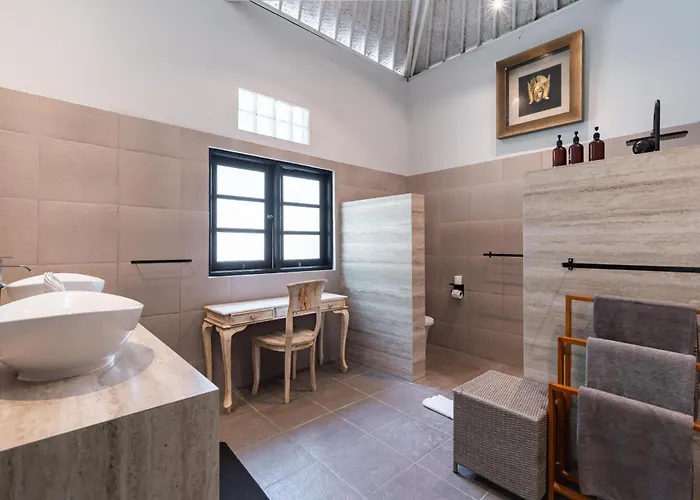 The Umalas - Near 4br Private Pool Villa
