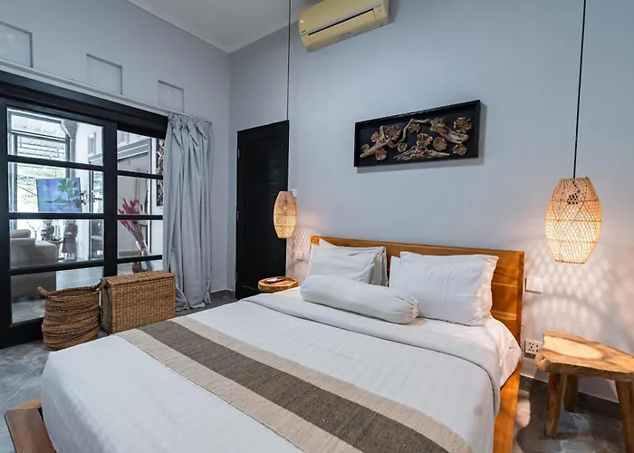 The Umalas - Near 4br Private Pool Villa Canggu (Bali)